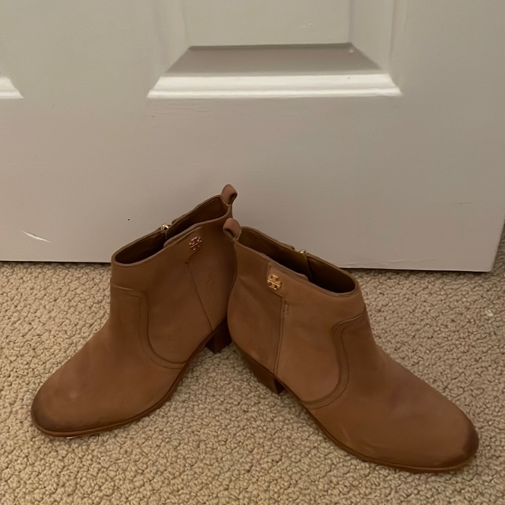 Tory Burch size 5 booties (color: nutshell)